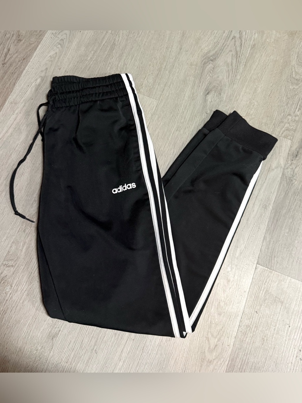 •ADIDAS• SWEATPANTS